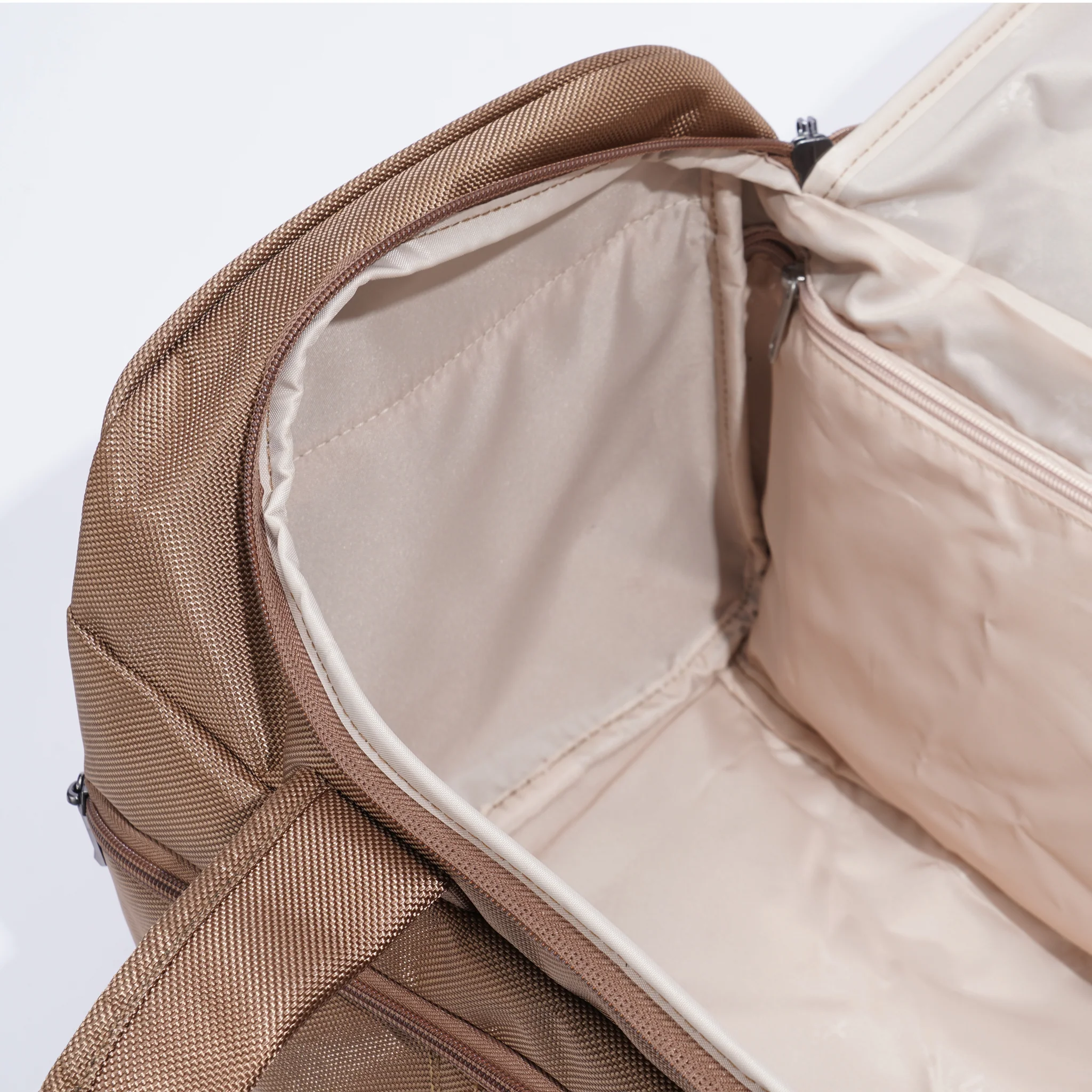 Boston Duffle - Image 3