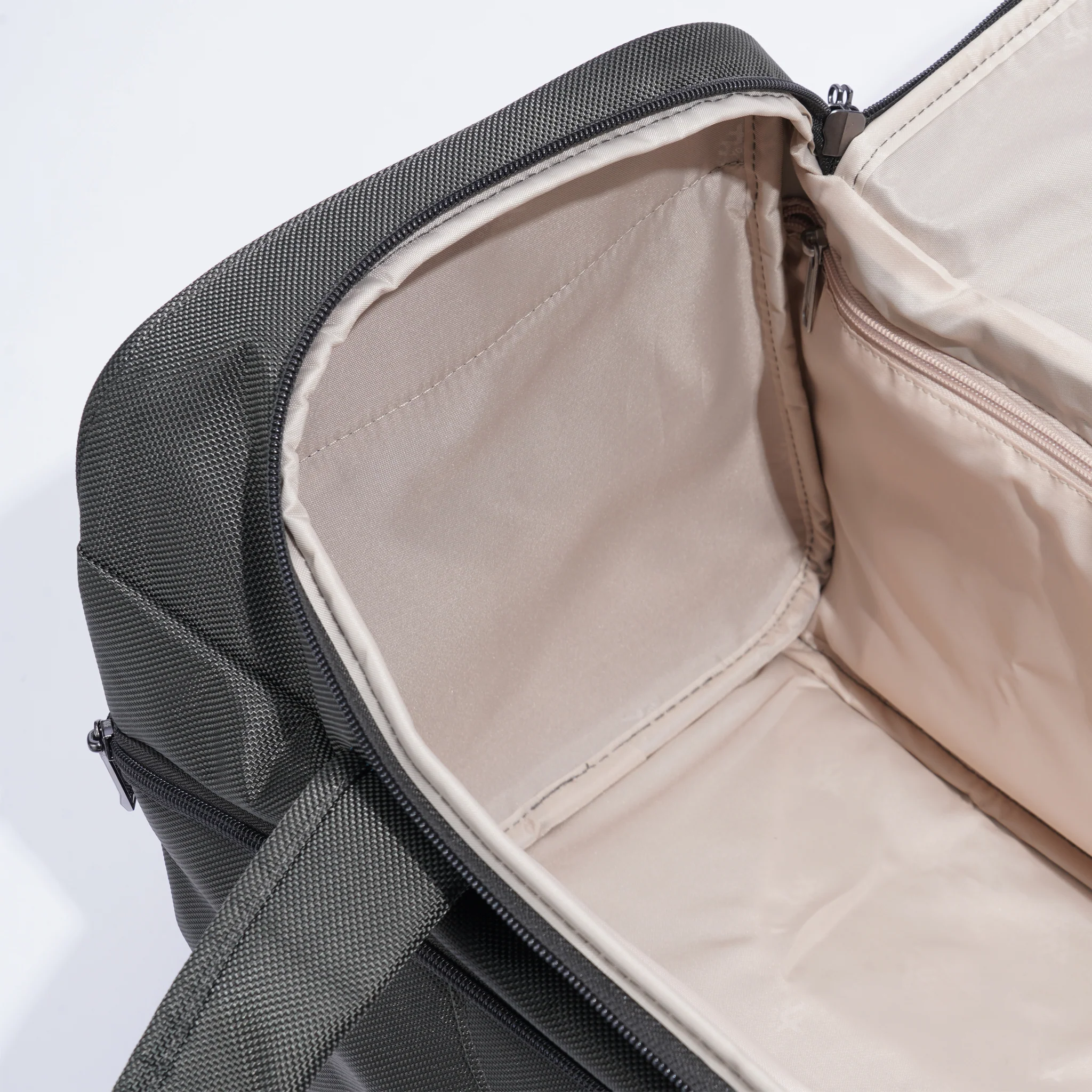 Boston Duffle - Image 6